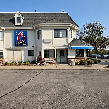 Motel 6 Milwaukee West - Brookfield Exterior foto